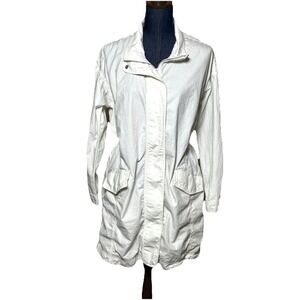 Athlete White Light Weight White Jacket Woman Small Minimalist Travel Atheisure